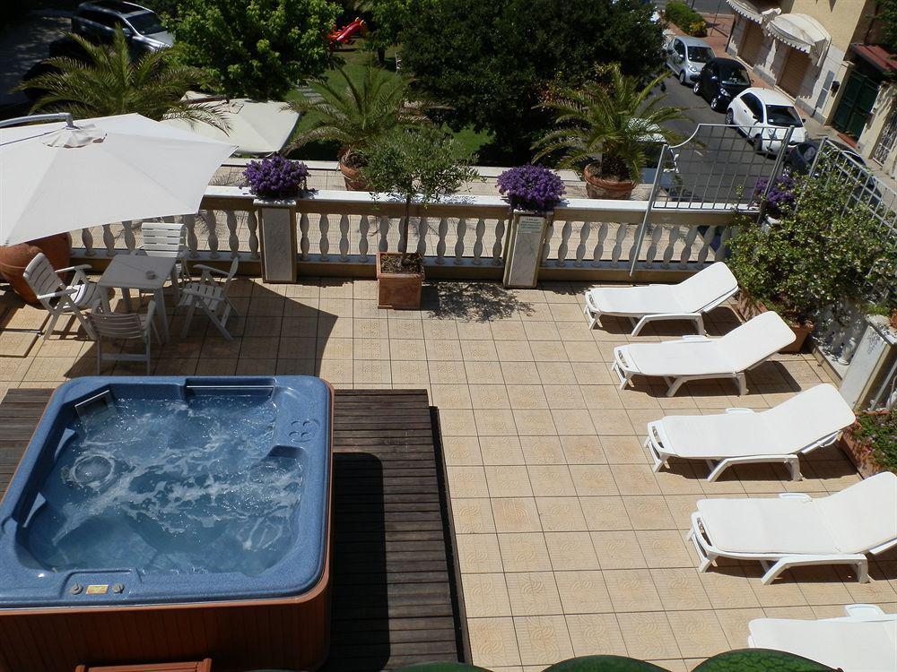 Hotel Regina Forte dei Marmi Luaran gambar